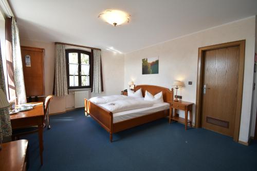 1 queen bed