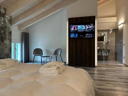 Welc-om Royal Garden luxury rooms 5