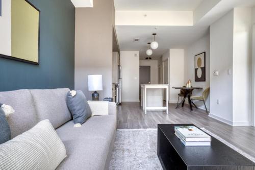 H St 1BR w Rooftop Pool Gym nr Metro WDC-509 in Washington, USA