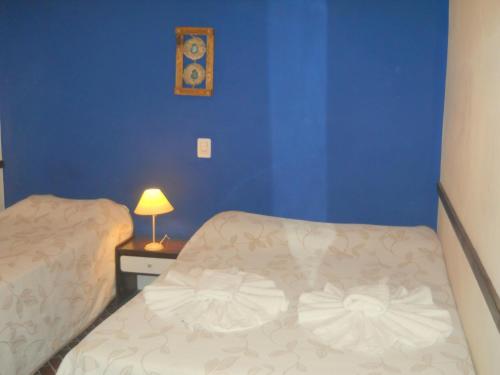 1 double bed, 1 twin bed