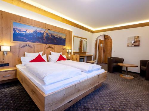 Superior Double Room with Balcony East
