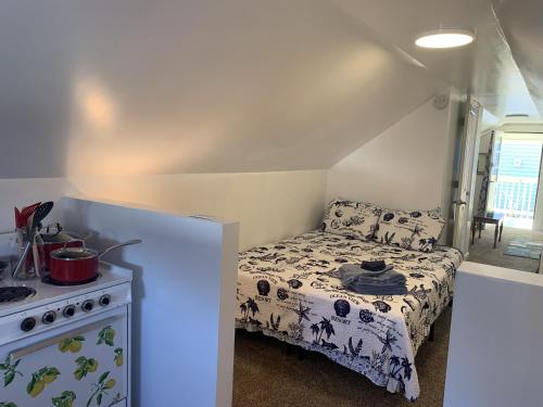 Loft at the Beach apts in North Camellia Acres, USA