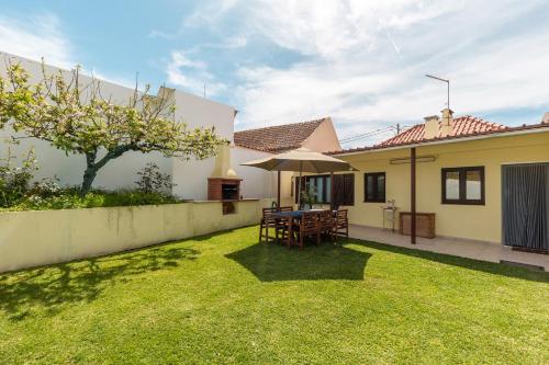 Kert, Casa da Varzinha in A-Dos-Cunhados