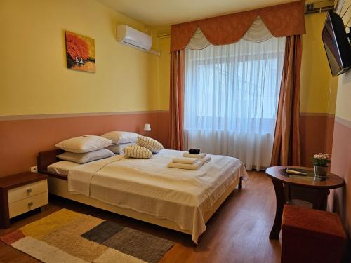 1 queen bed