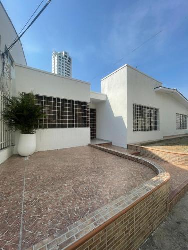 White House 135