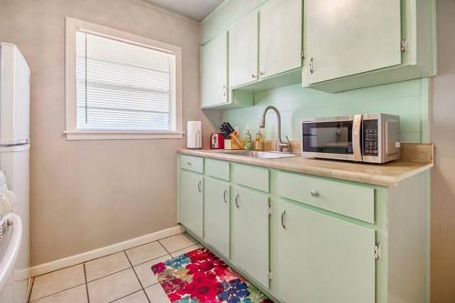 Cozy & Comfy - Few blocks away from Plaza District in Oklahoma City, USA