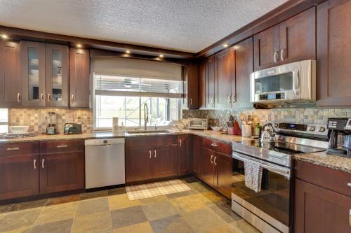 Spacious Wellington Vacation Rental - Private Pool in Wellington, USA