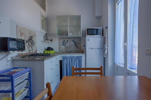 GuestHost - Sirene Seaview Apartment with Balcony - image 4