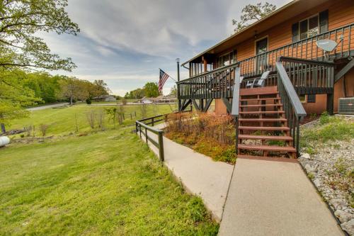 Waterfront Home Near Mark Twain National Forest