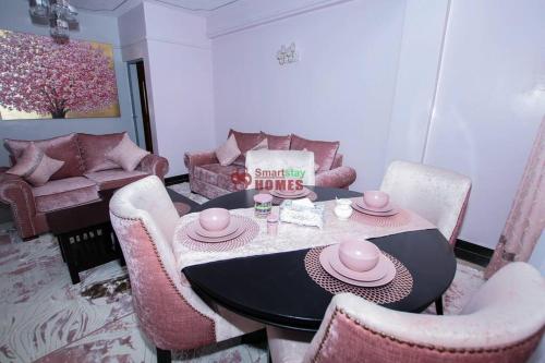 Pink Amur House.3 Bedroom Stylish & Epic. in Найваша