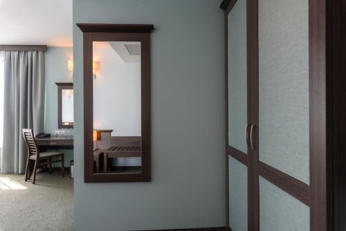 Lion Sunny Beach Hotel – Sunny Beach, WY