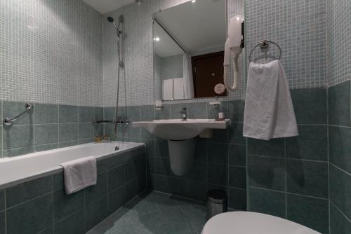 Lion Sunny Beach Hotel – Sunny Beach, WY