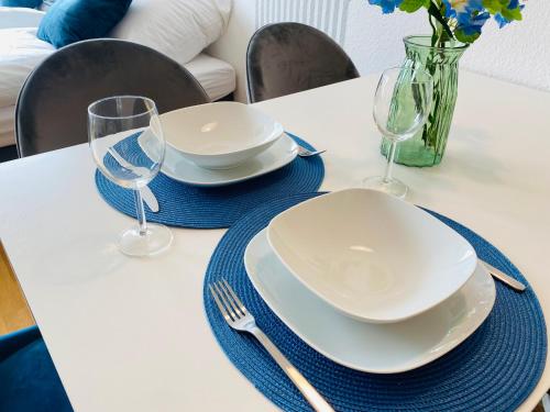 KYANIT APARTMENT: FREE PARKING + POOL + NETFLIX, Wuppertal (Foto 7)