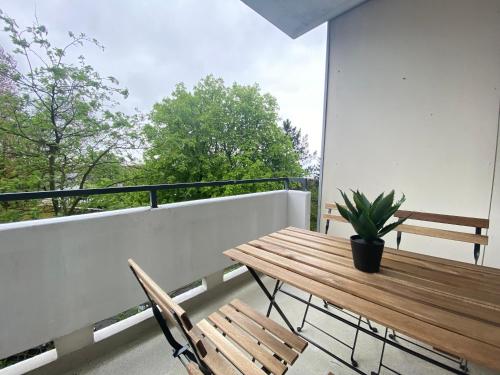 KYANIT APARTMENT: FREE PARKING + POOL + NETFLIX, Wuppertal (Foto 9)