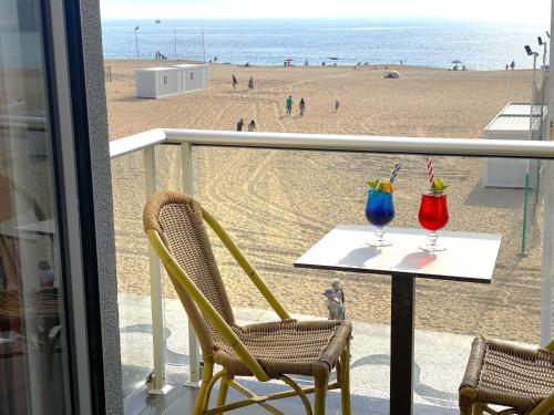 Double Room with Sea View image 1