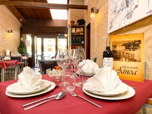 حانة/استراحة, Hostal Ainoa in Berlanga De Duero