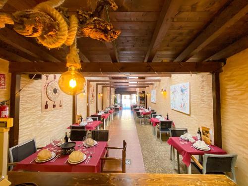 حانة/استراحة, Hostal Ainoa in Berlanga De Duero