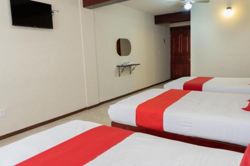 Standard Family Room image 10