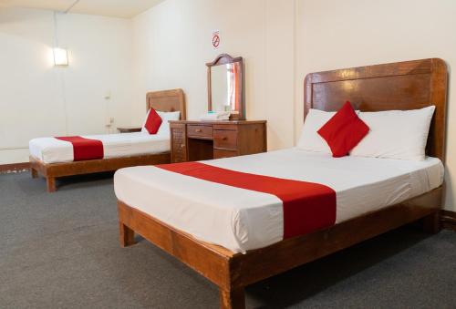 Standard Two Beds  image 10