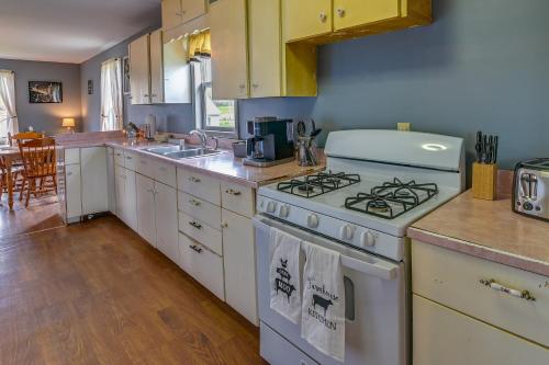 Upstate New York Vacation Rental Near Cooperstown! in Springfīldas centrs (NY)