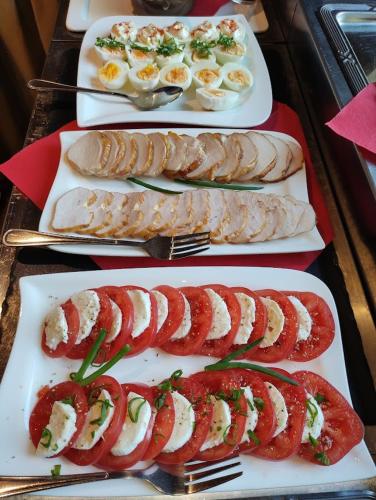 Luxusní apartmán GRAND v centru Harrachova se saunou, wallboxem EV, parkováním zdarma, Netflix a HBO, velkým balkonem a výhledem na Čertovu horu ,sjezdovku a skokanské můstky Luxusní apartmán GRAND v centru Harrachova se saunou, wallboxem EV, parkováním zdarma, Netflix a HBO, velkým balkonem a výhledem na Čertovu horu ,sjezdovku a skokanské můstky