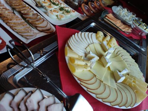 Luxusní apartmán GRAND v centru Harrachova se saunou, wallboxem EV, parkováním zdarma, Netflix a HBO, velkým balkonem a výhledem na Čertovu horu ,sjezdovku a skokanské můstky Luxusní apartmán GRAND v centru Harrachova se saunou, wallboxem EV, parkováním zdarma, Netflix a HBO, velkým balkonem a výhledem na Čertovu horu ,sjezdovku a skokanské můstky