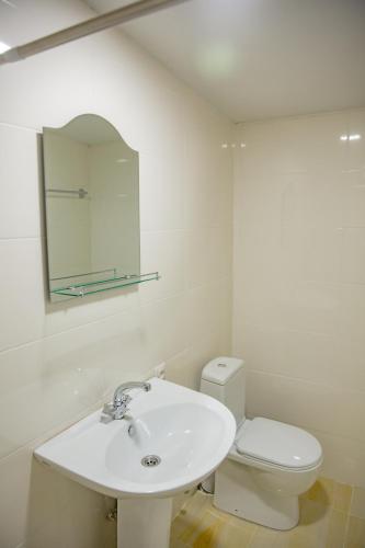 Double or Twin Room with Private Bathroom