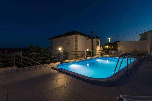 HOUSE MIA - private pool