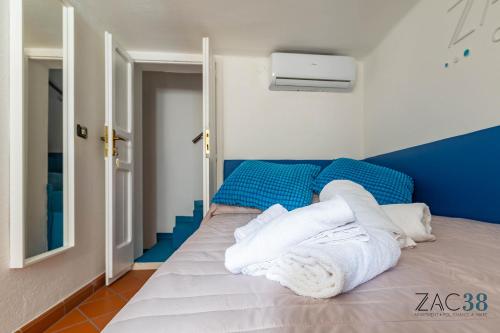 ZAC 38 Room Type - Small Double Room