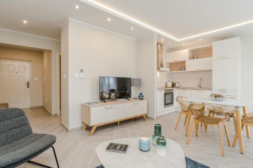 Superior One-Bedroom Apartment with Balcony