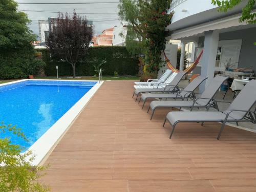 Luxury Apartment 4 Bedrooms Pool in Marisol