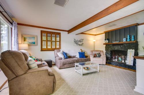 Waterfront Lake Ozark House with Private Dock! - image 11