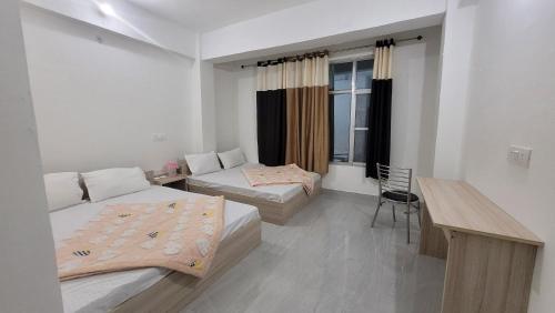 2 double beds