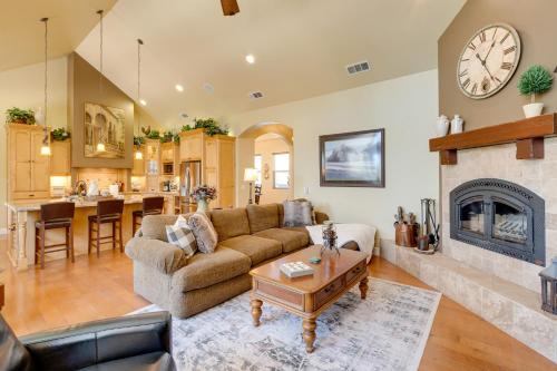 Furnished Decks & Grill: Peaceful Pioneer Home! in Pioneer (CA)