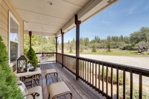 Furnished Decks & Grill: Peaceful Pioneer Home! in Pioneer (CA)