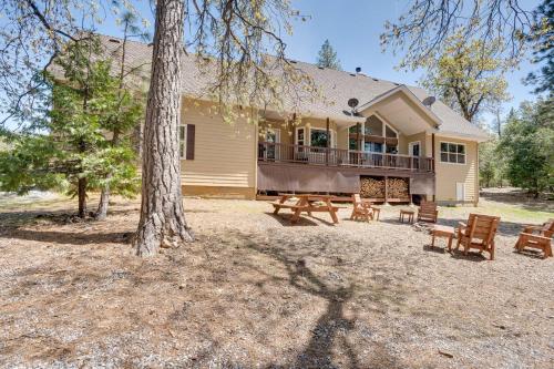 Furnished Decks & Grill: Peaceful Pioneer Home! in Pioneer (CA)