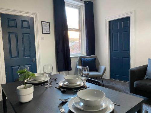 Overhill - Spacious 2 bed ground floor flat close to Newcastle, Gateshead (foto 10)