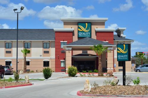 Quality Inn & Suites Kenedy - Karnes City in Kenedy, USA