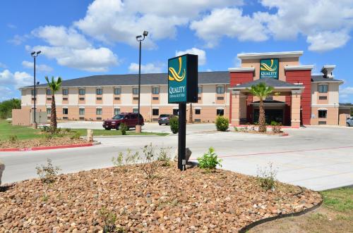 Quality Inn & Suites Kenedy - Karnes City in Kenedy, USA