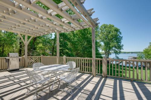 Scenic Smith Mountain Lake Getaway with Deck and Dock!