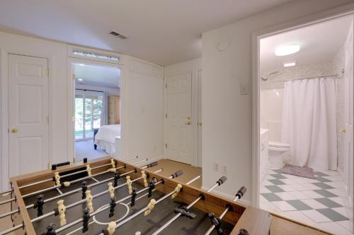 Scenic Smith Mountain Lake Getaway with Deck and Dock! in Troutville (VA)