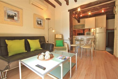Two-Bedroom Apartment (4 Adults) Plaza del Realejo 6 image 10