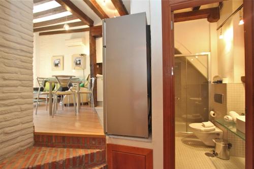 Apartamentos Inside Alhacaba - image 5