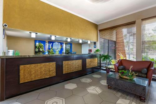 Best Western Royal Sun Inn & Suites