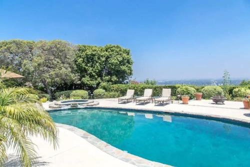 Amazing View-Pool-Spa Home Near Universal Studios & Beverly Hills in Los Angeles, USA
