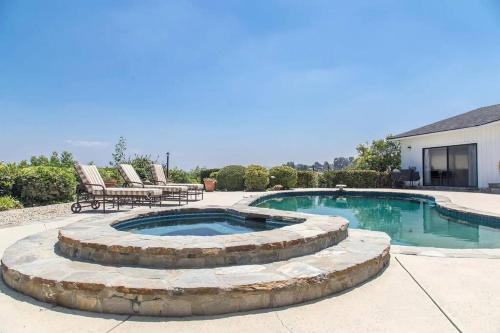 Amazing View-Pool-Spa Home Near Universal Studios & Beverly Hills in Los Angeles, USA