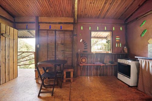 Cambuca Surf Skate in Praia do Puruba