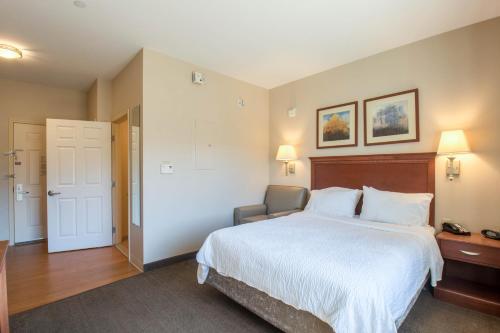Candlewood Suites Parachute an IHG Hotel - image 11
