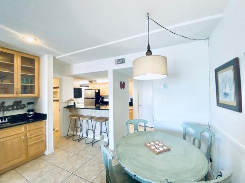 Sugar Beach 321 by ALBVR - Beautiful condo at the beach from ALBVR! thumb 4