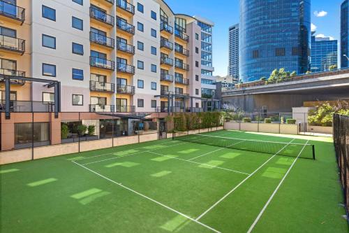Prime 2BR Suite on Mounts Bay Road